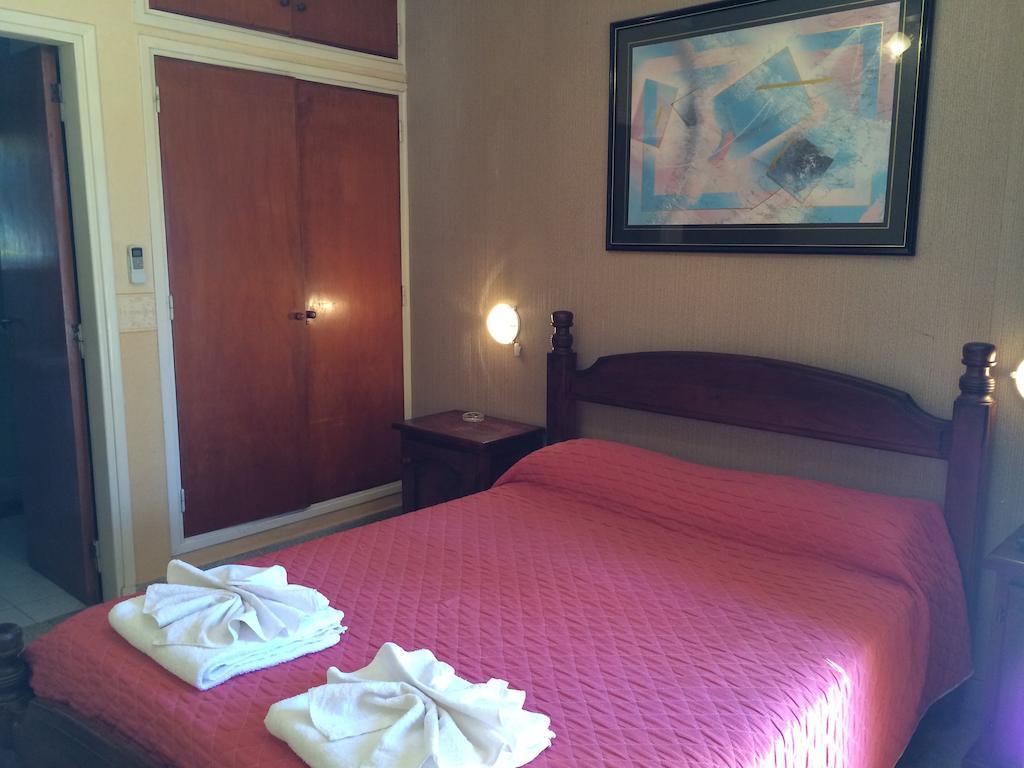Hotel Cordoba Villa Carlos Paz Oda fotoğraf